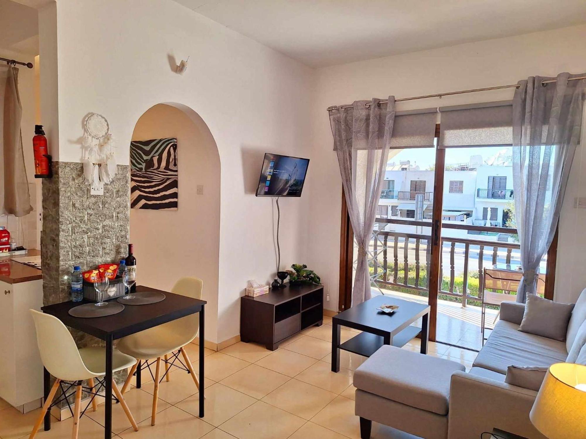 Kato Paphos Apt 400M To The Beach Esterno foto