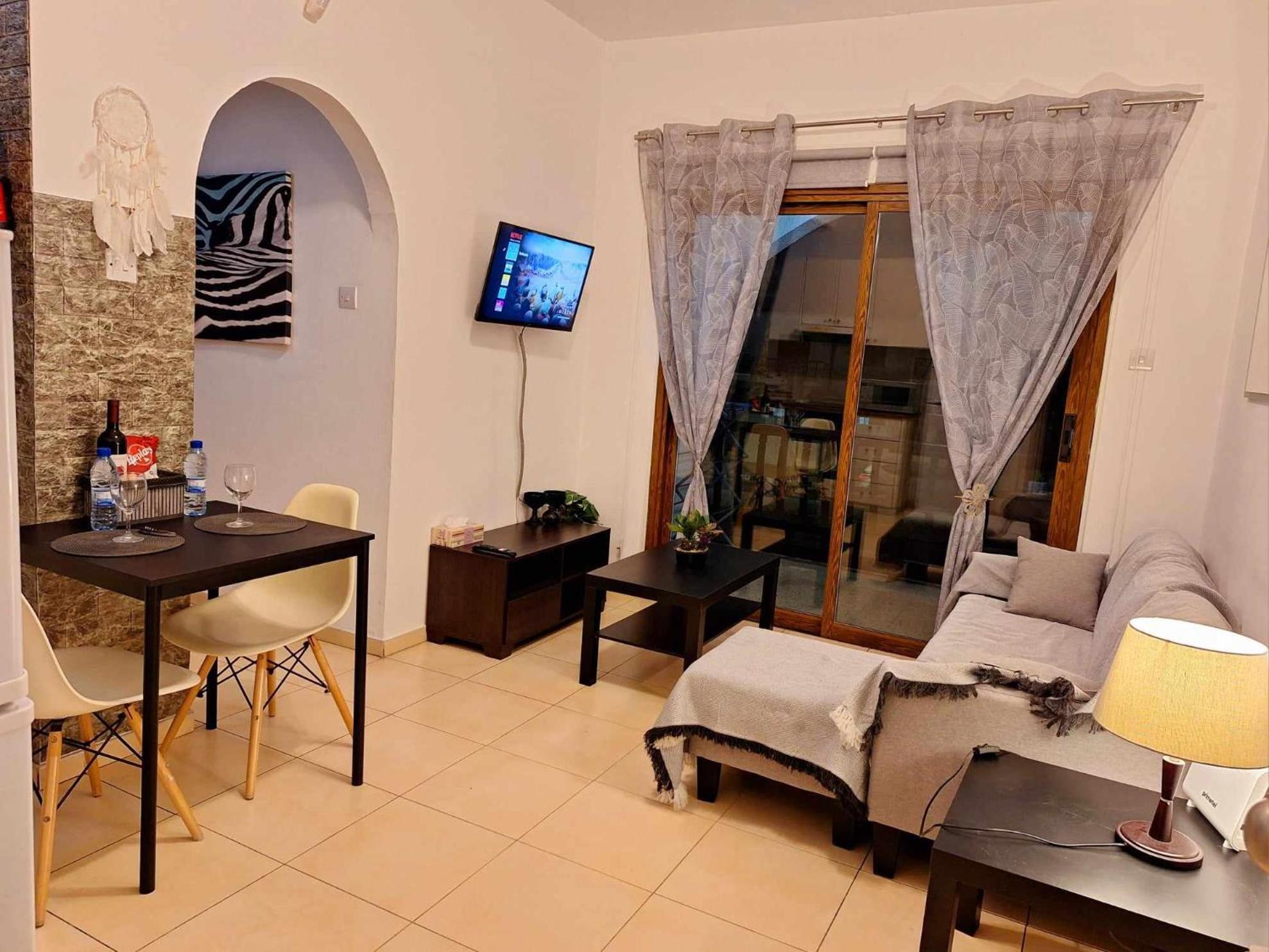 Kato Paphos Apt 400M To The Beach Esterno foto
