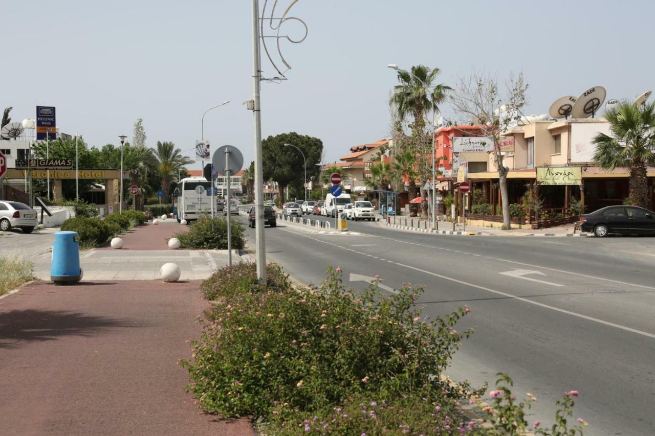 Kato Paphos Apt 400M To The Beach Esterno foto